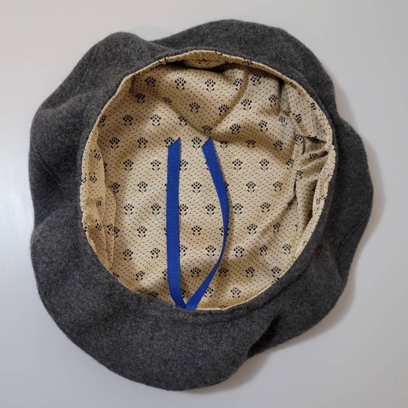 🚨SOLD🚨 Embroidered Wool Beret - Picture 6 of 6